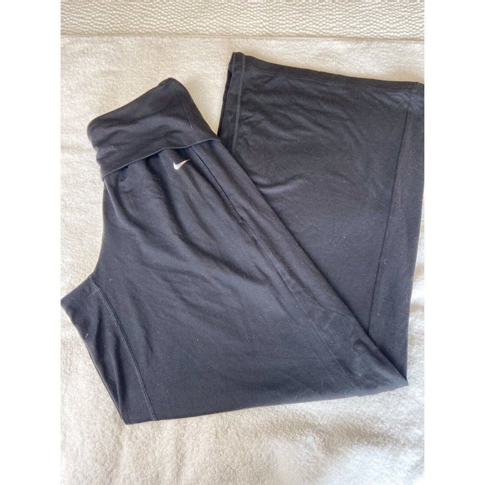 Nike Dri-Fit wide leg yoga women's black pants size Small